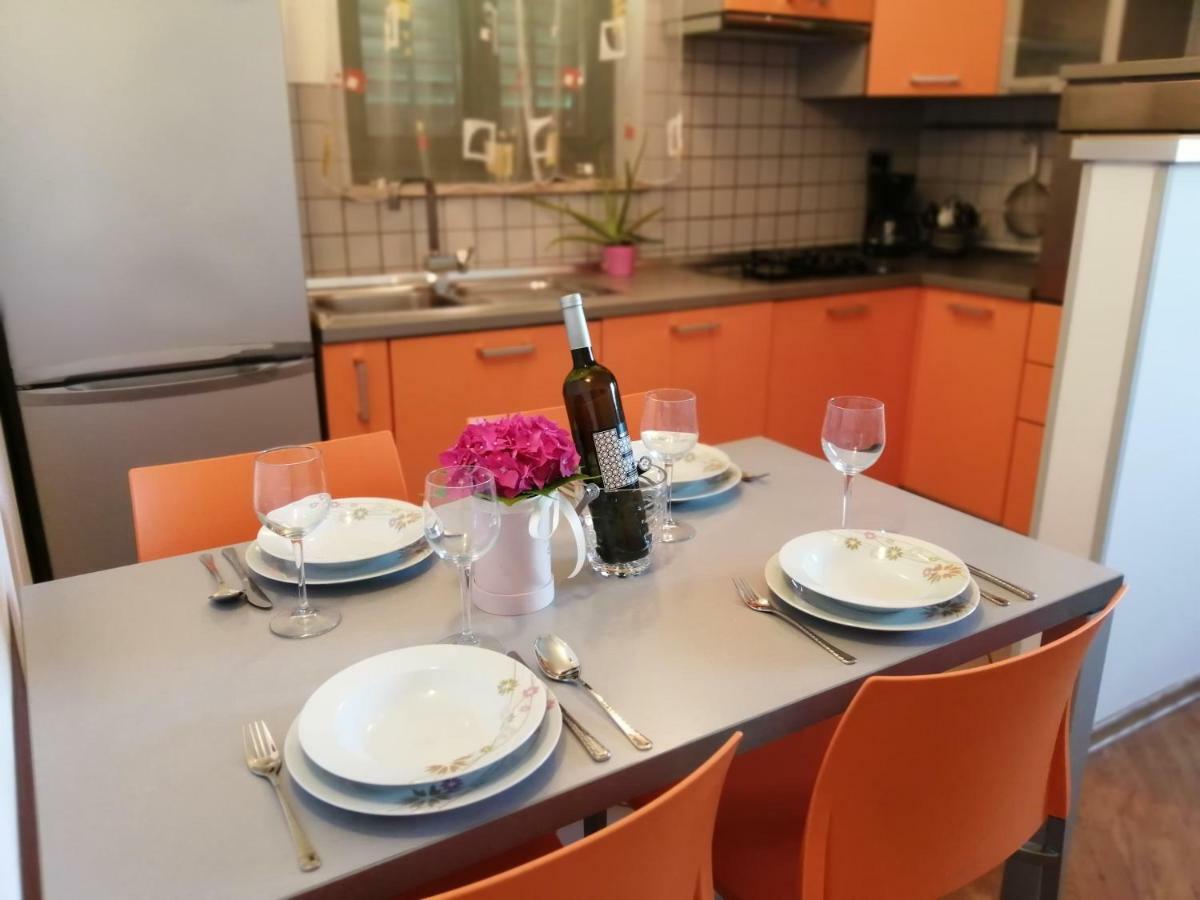 Garden Lägenhet Pjescana Uvala Exteriör bild
